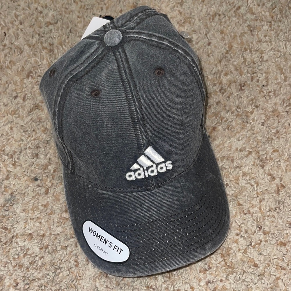 Adidas women’a Hat